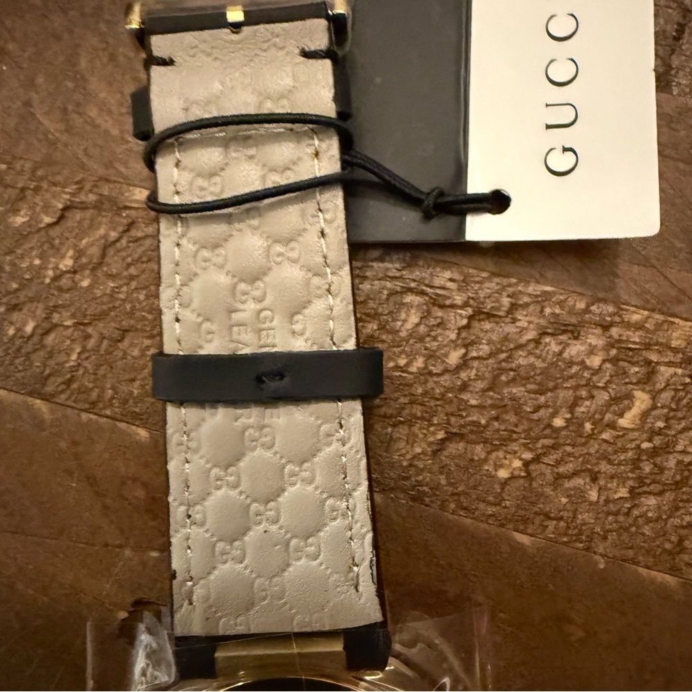 Gucci G Interlocking Black 42MM Dial Leather Strap Watch Latin Grammy Edition - Picture 7 of 15